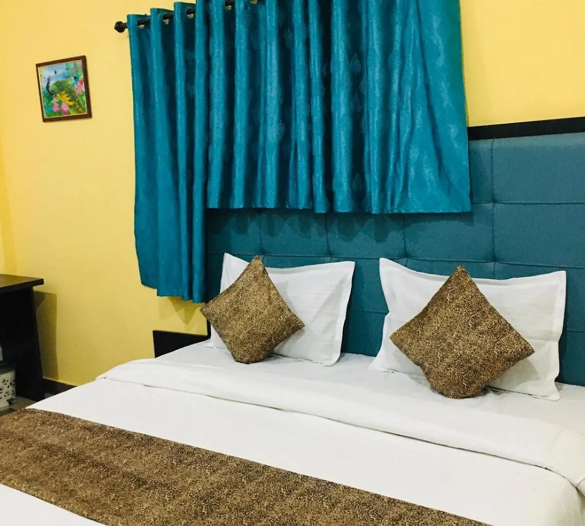 Hotel Sea View In Vypin Bed & Breakfast